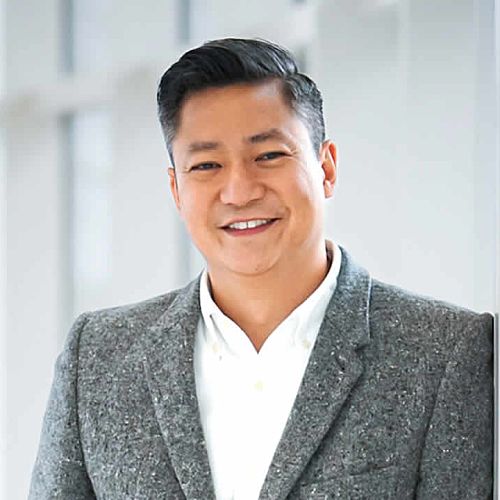 Don Vu (McIntire ’98)